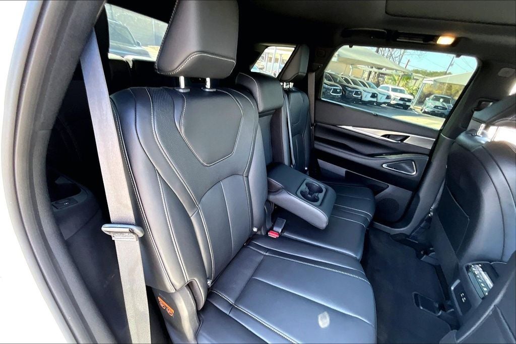 2025 INFINITI QX60 LUXE