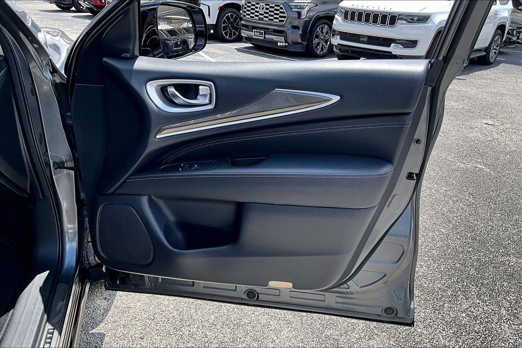 2019 INFINITI QX60 LUXE
