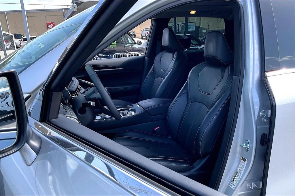 2023 INFINITI QX60 PURE