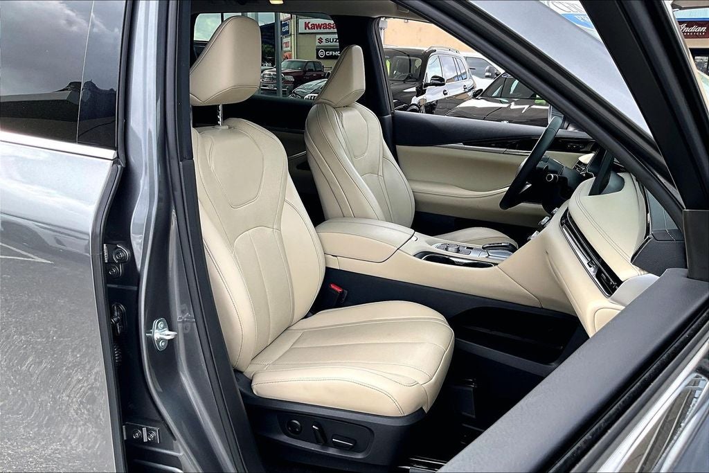 2023 INFINITI QX60 PURE