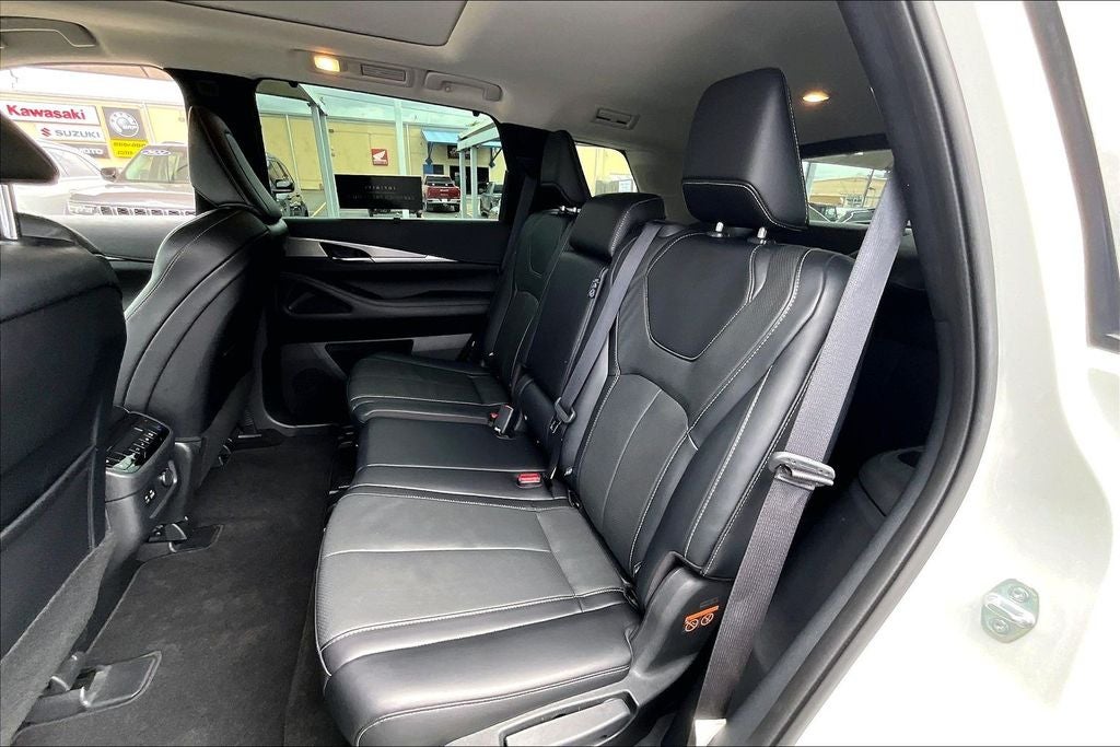2023 INFINITI QX60 LUXE