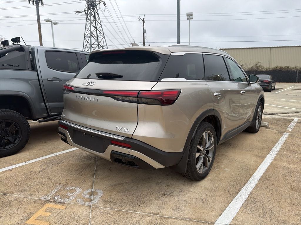 2023 INFINITI QX60 LUXE