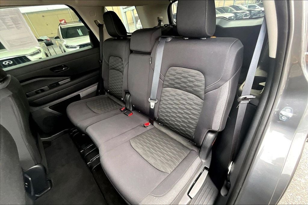 2024 Nissan Pathfinder S