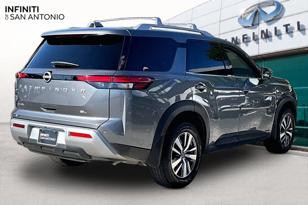 2024 Nissan Pathfinder SL
