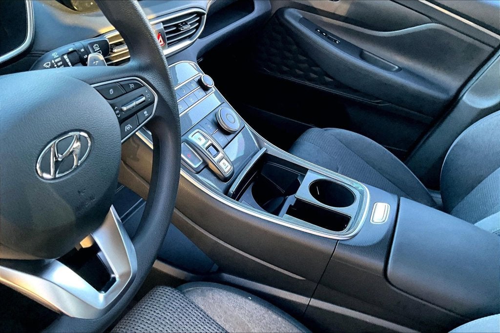 2022 Hyundai Santa Fe SE