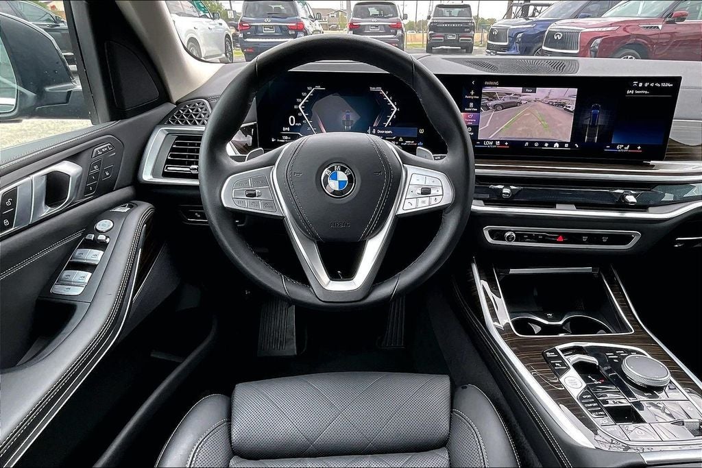 2025 BMW X7 xDrive40i