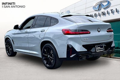 2025 BMW X4 xDrive30i