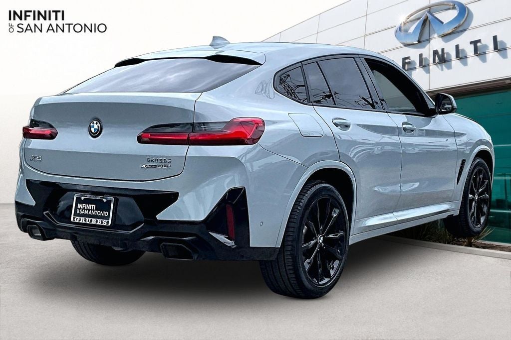 2025 BMW X4 xDrive30i