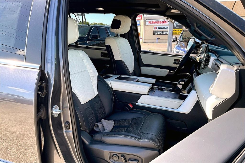 2024 Toyota Sequoia Capstone
