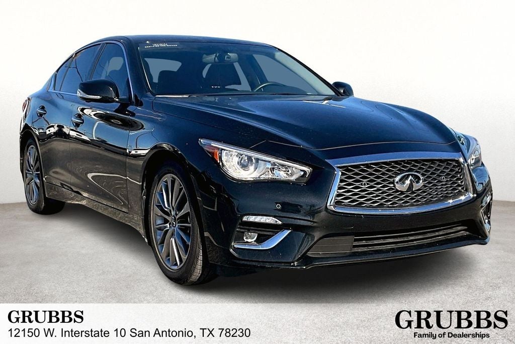 2023 INFINITI Q50 LUXE