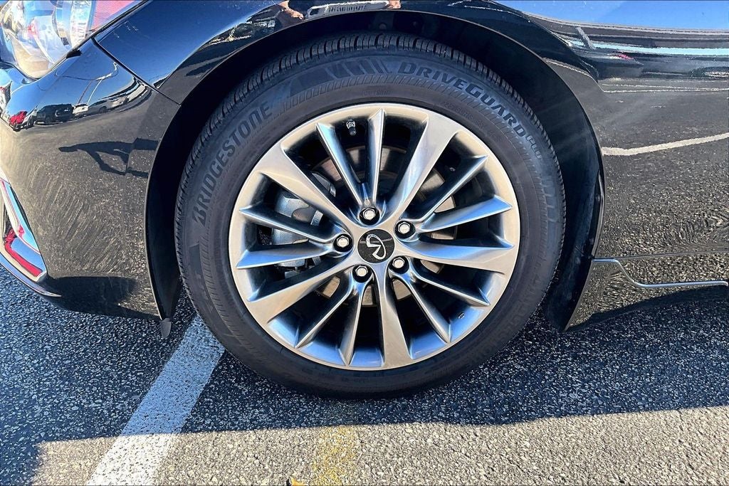 2023 INFINITI Q50 LUXE