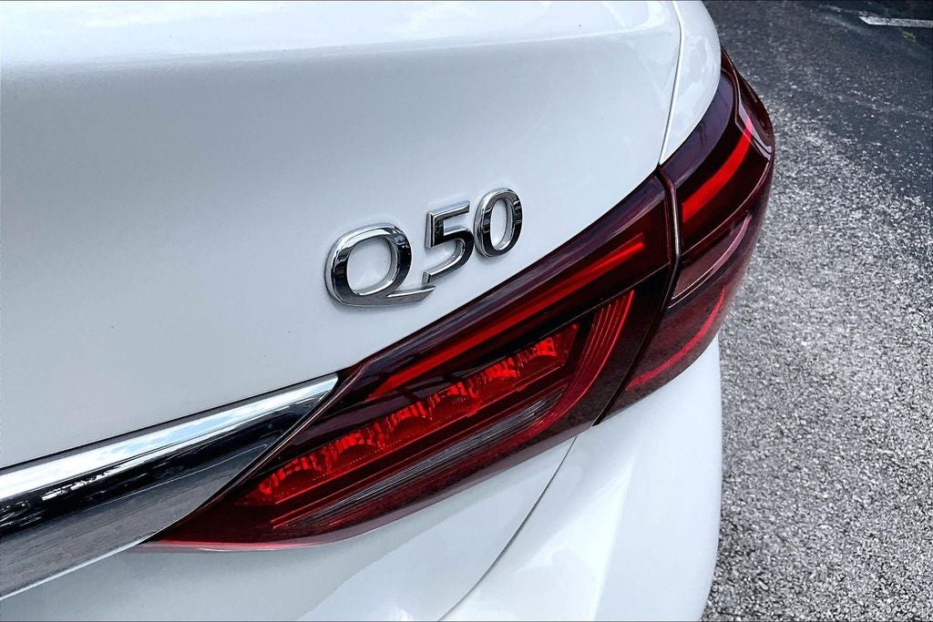 2023 INFINITI Q50 LUXE