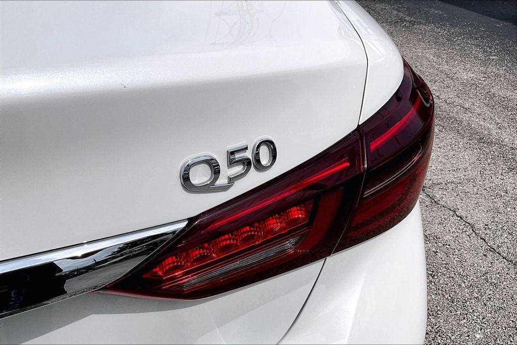2023 INFINITI Q50 LUXE