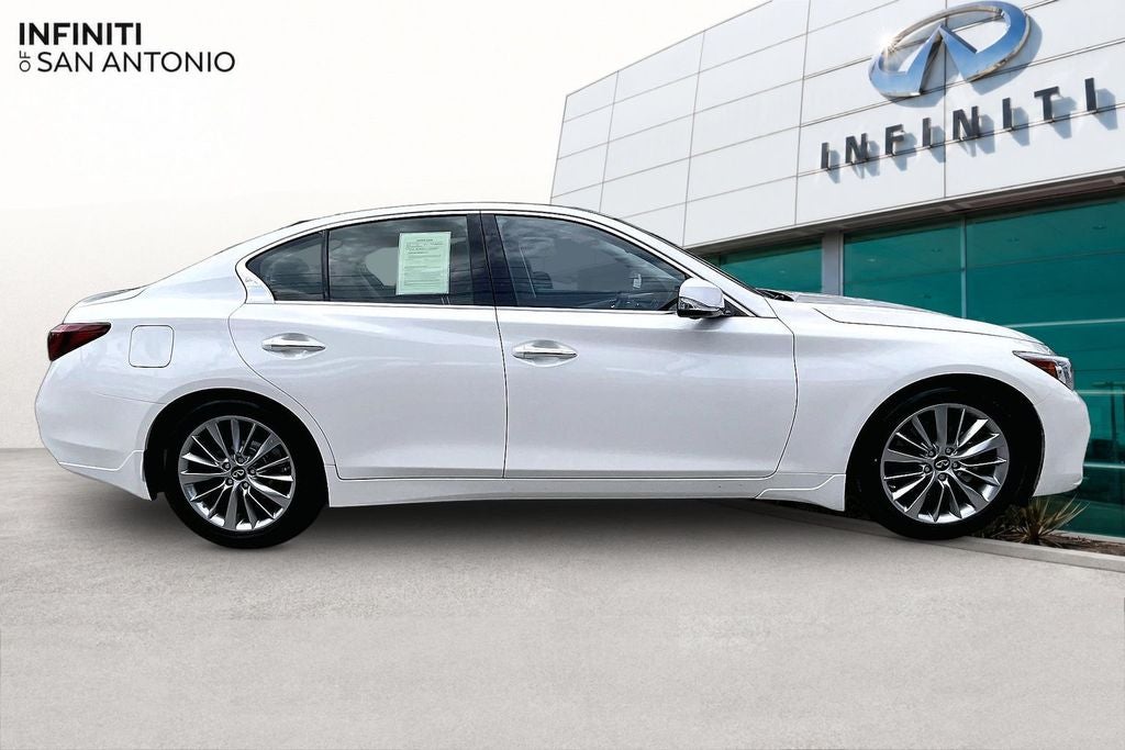 2023 INFINITI Q50 LUXE