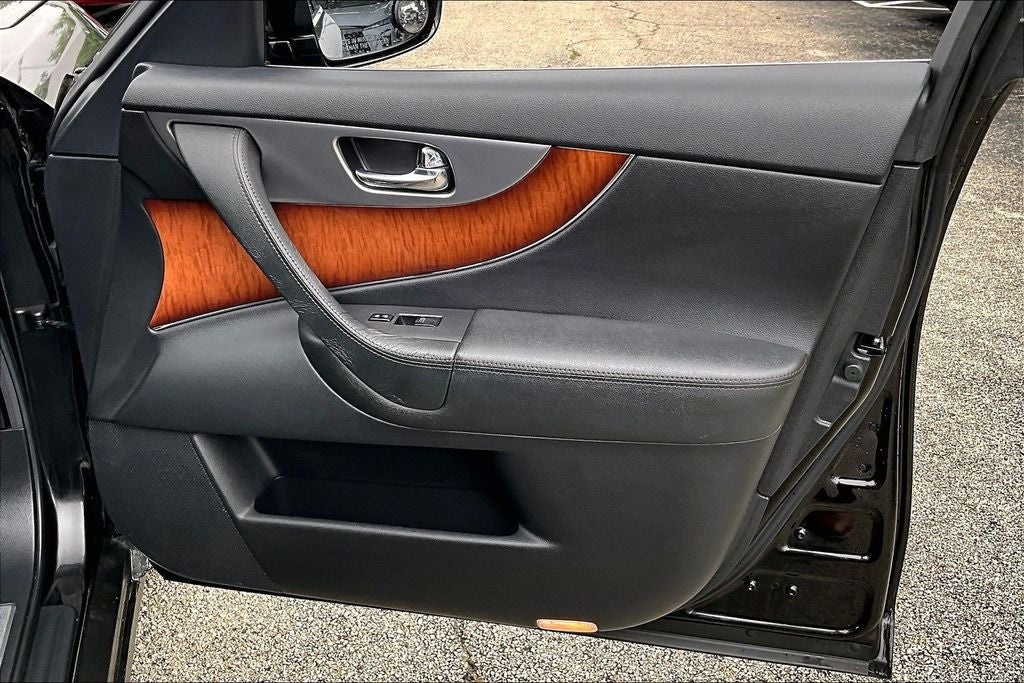 2011 INFINITI FX35 Base
