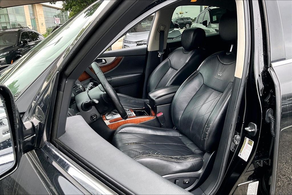 2011 INFINITI FX35 Base