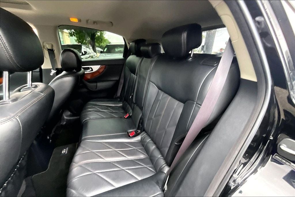 2011 INFINITI FX35 Base