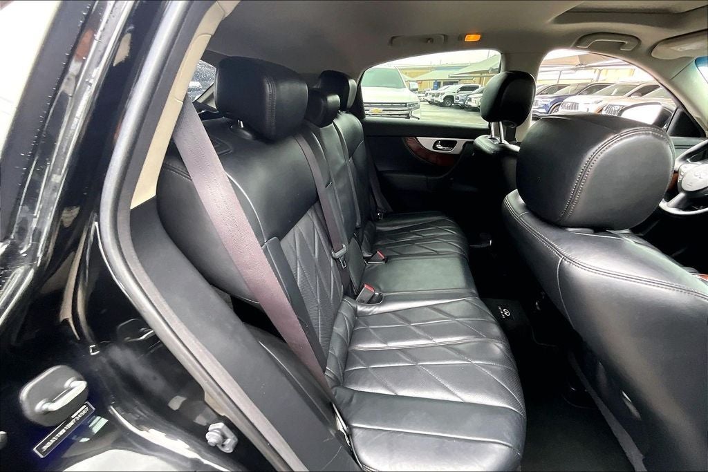 2011 INFINITI FX35 Base