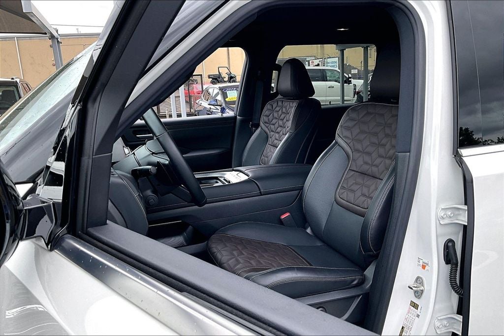 2025 Nissan Armada Platinum