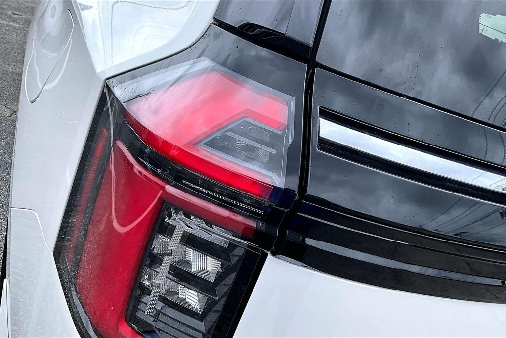 2025 Nissan Armada Platinum