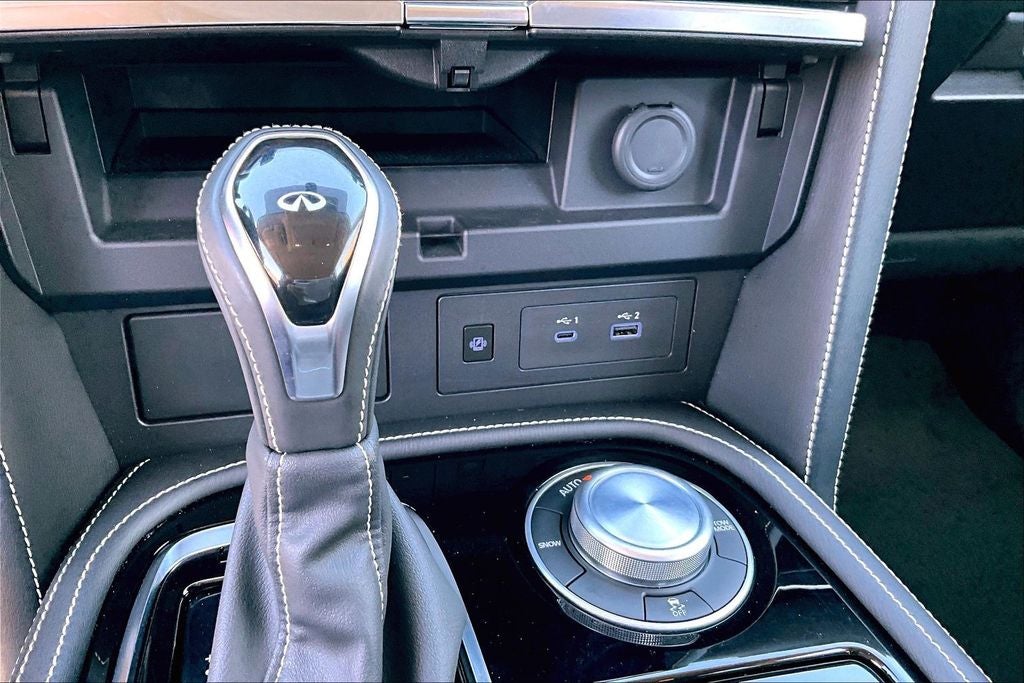 2024 INFINITI QX80 Premium Select