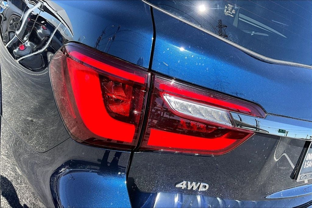 2024 INFINITI QX80 Premium Select