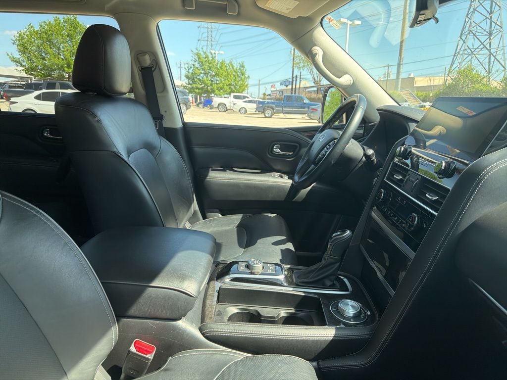 2024 INFINITI QX80 LUXE