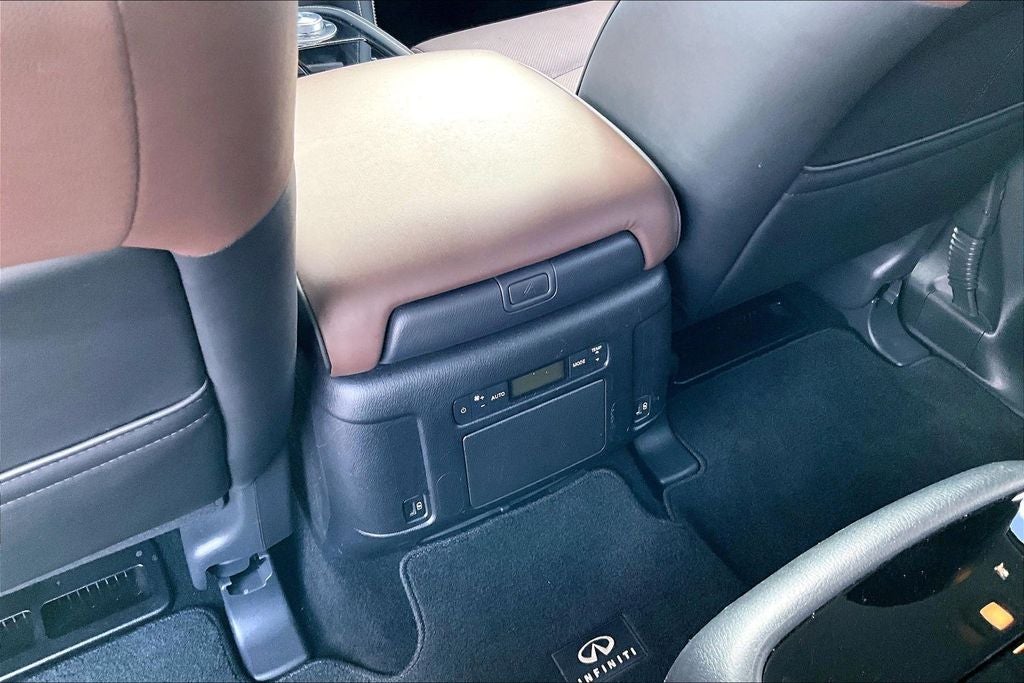 2024 INFINITI QX80 Premium Select