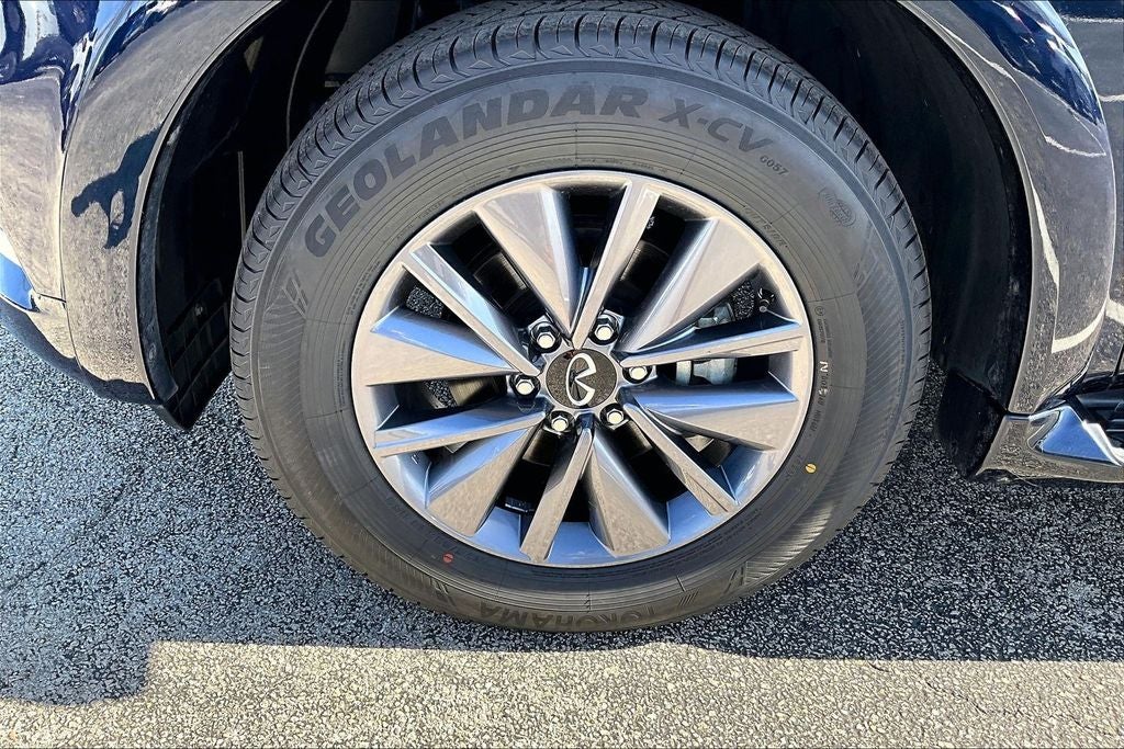 2024 INFINITI QX80 LUXE