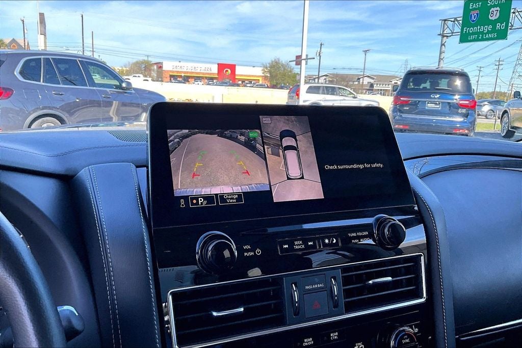 2024 INFINITI QX80 LUXE