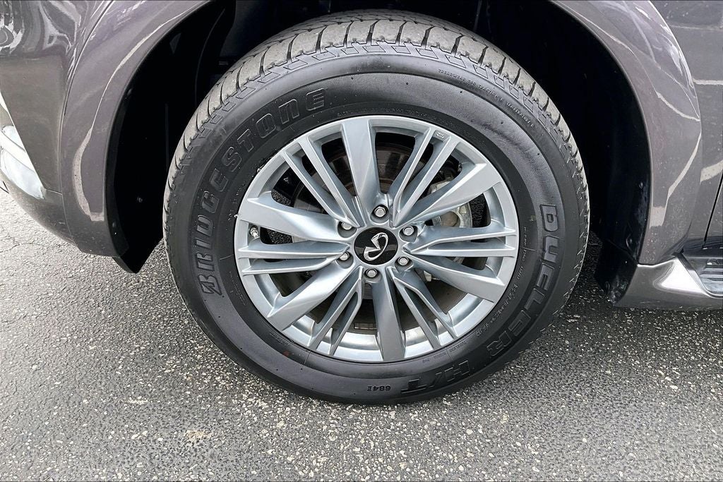 2024 INFINITI QX80 LUXE