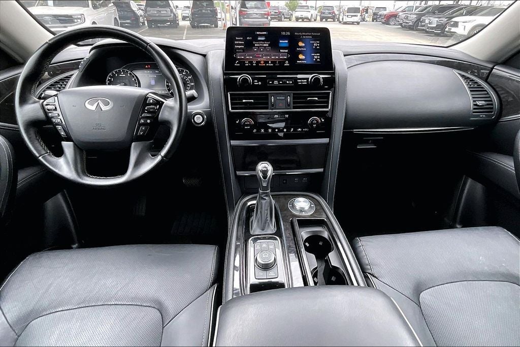 2024 INFINITI QX80 LUXE