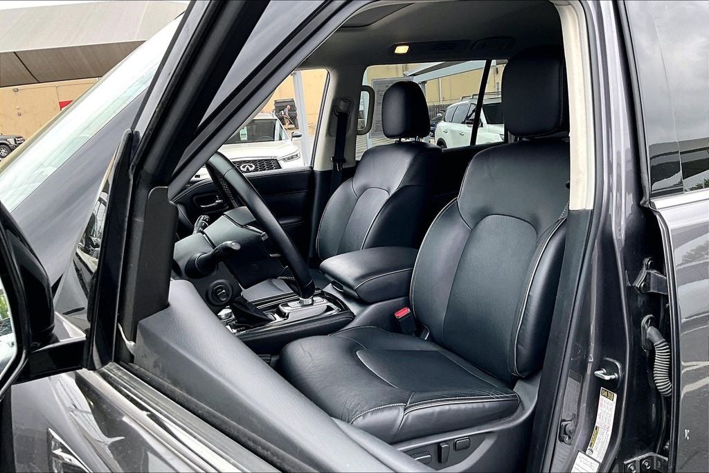 2024 INFINITI QX80 LUXE