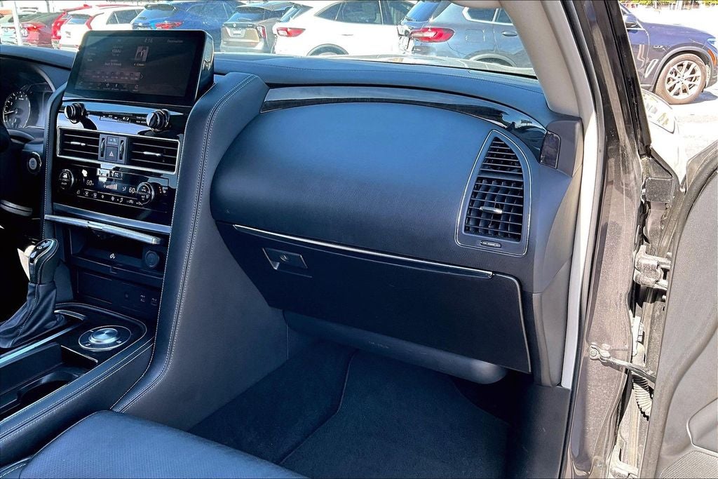 2024 INFINITI QX80 LUXE