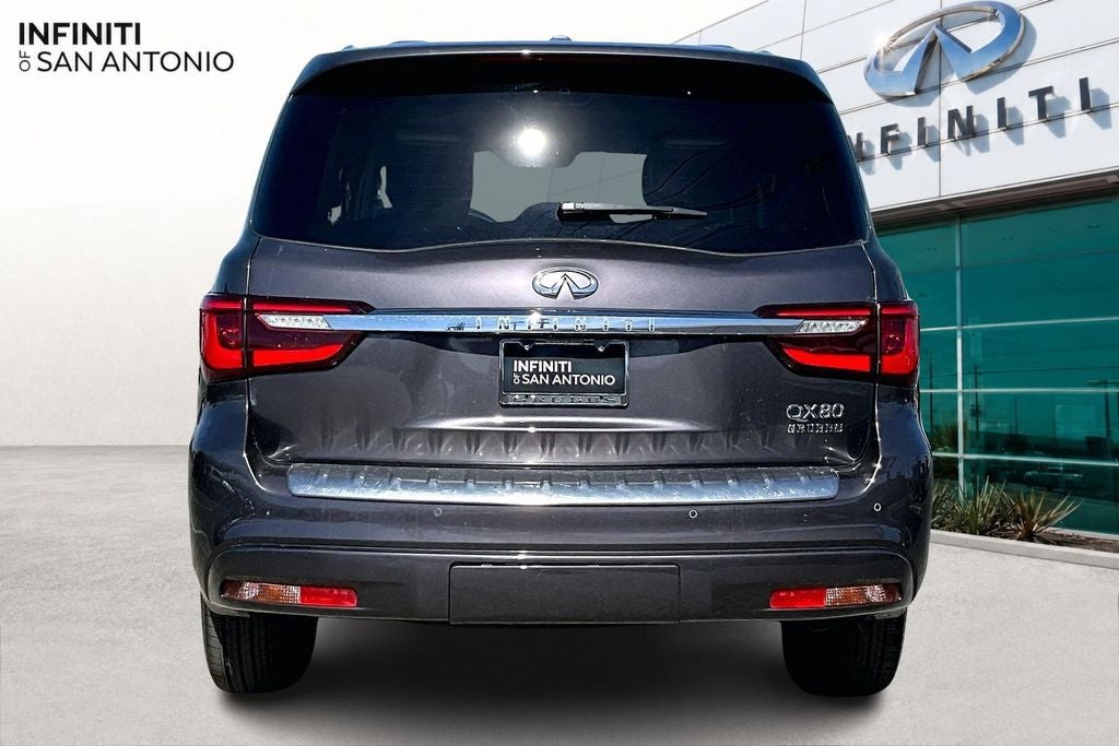 2024 INFINITI QX80 LUXE