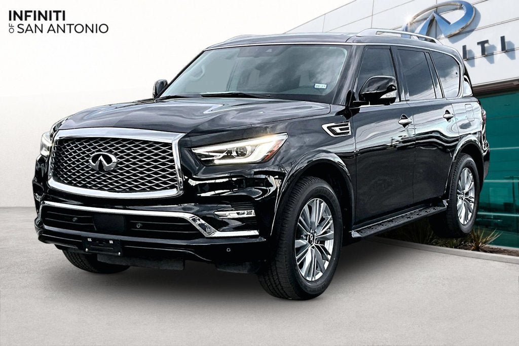 2023 INFINITI QX80 LUXE