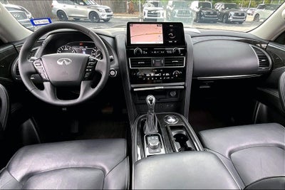 2023 INFINITI QX80 LUXE