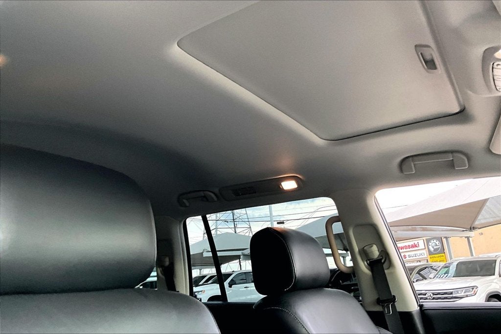 2023 INFINITI QX80 LUXE