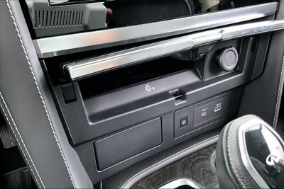 2023 INFINITI QX80 LUXE