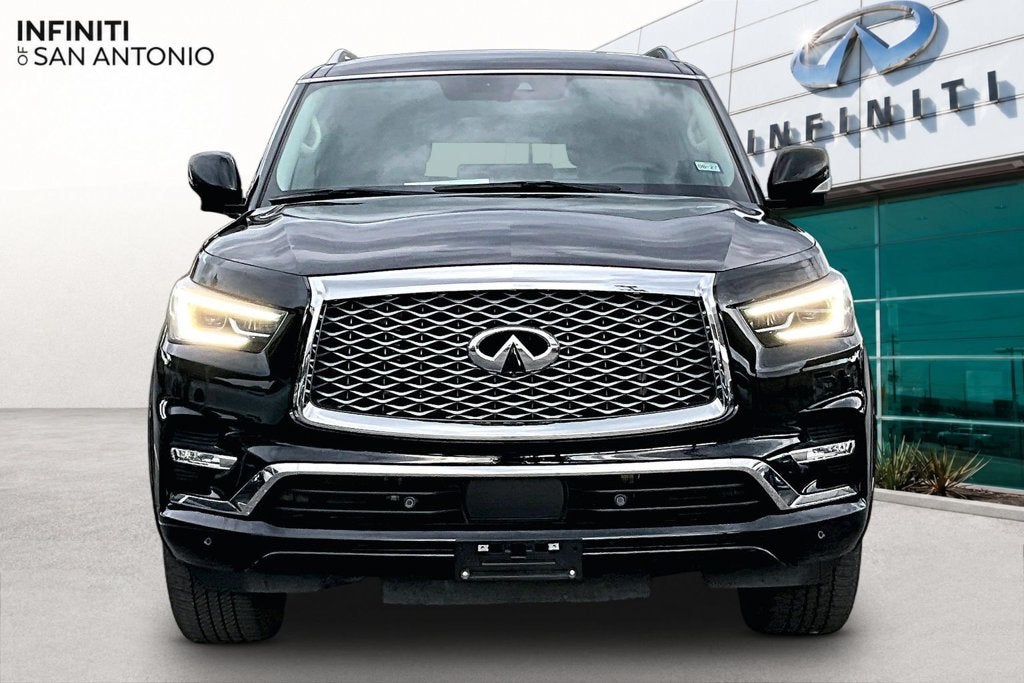 2023 INFINITI QX80 LUXE