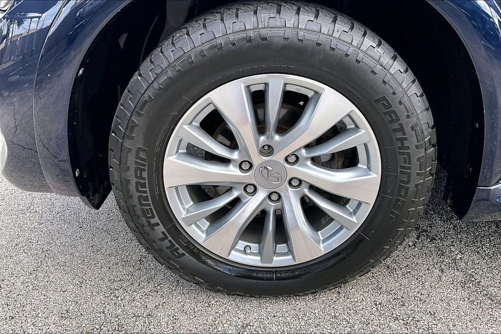 2016 INFINITI QX80 Base