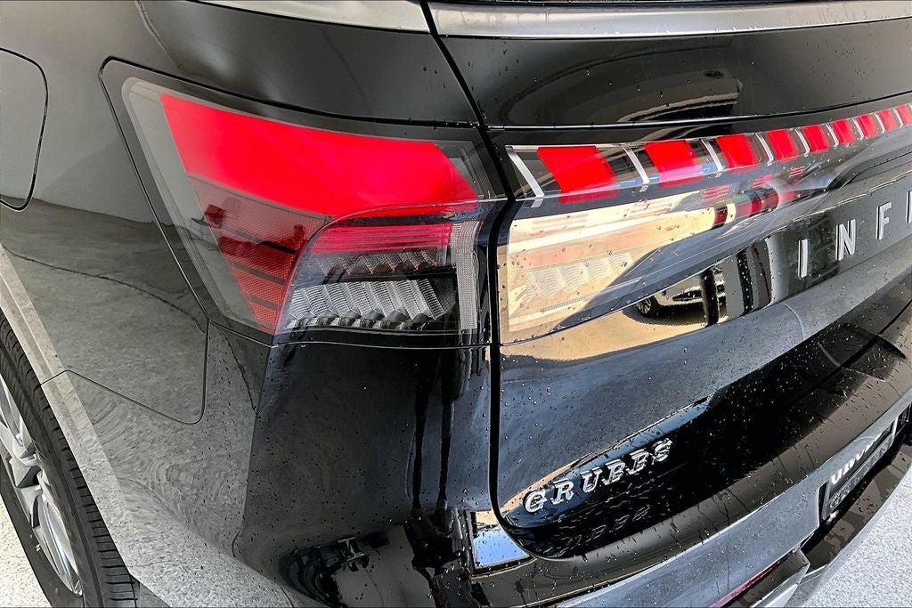 2026 INFINITI QX80 PURE
