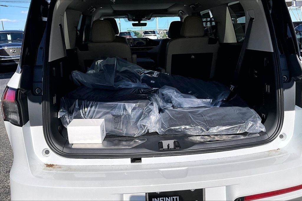 2026 INFINITI QX80 PURE