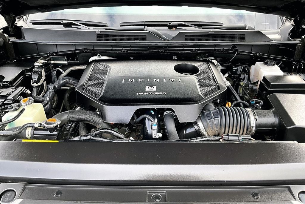 2025 INFINITI QX80 PURE