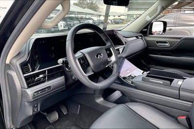 2025 INFINITI QX80 PURE