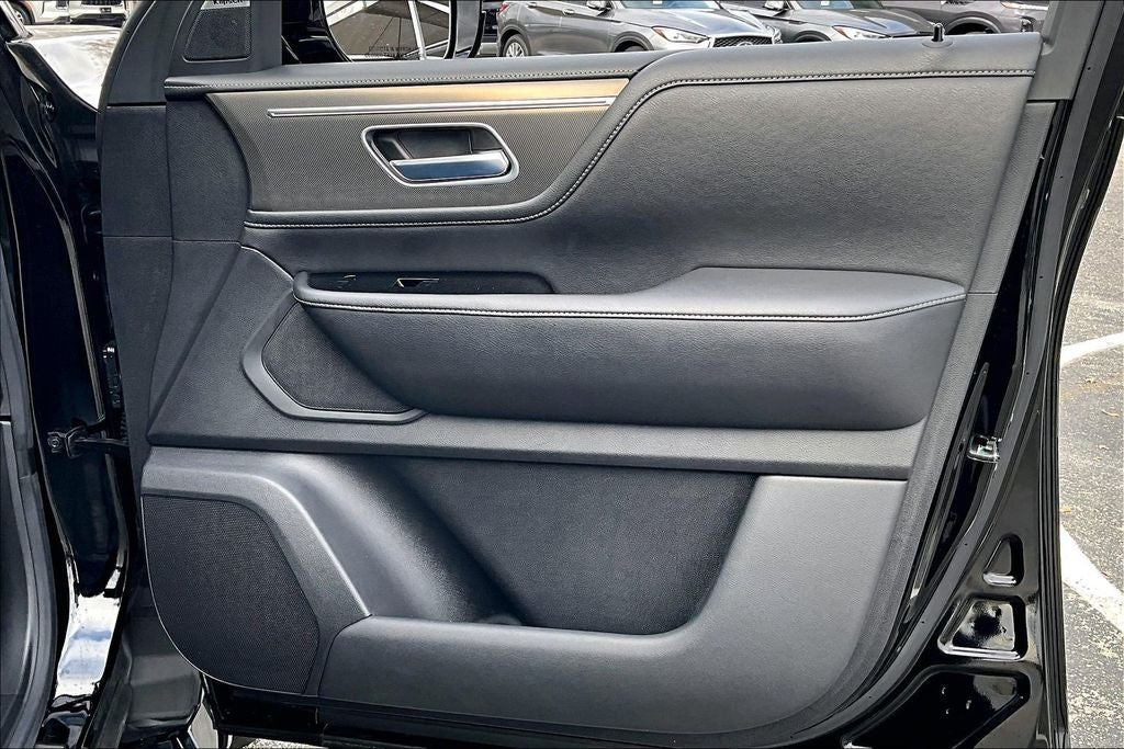 2025 INFINITI QX80 PURE