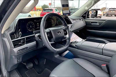 2025 INFINITI QX80 PURE