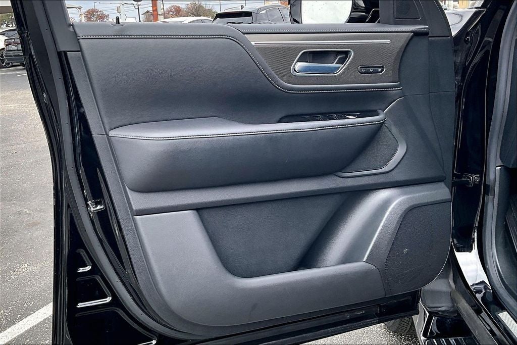 2025 INFINITI QX80 PURE