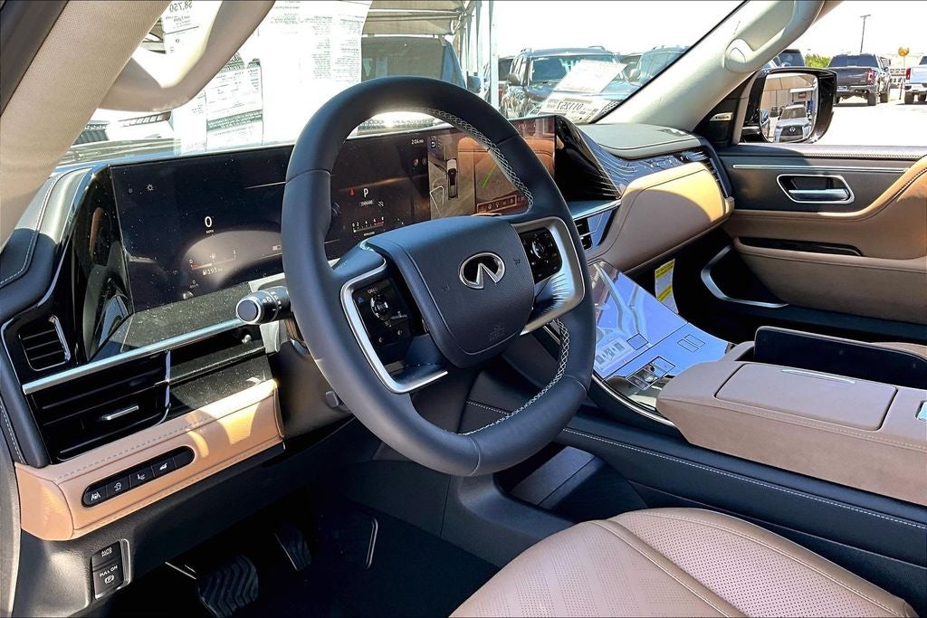 2026 INFINITI QX80 LUXE