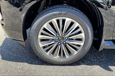 2026 INFINITI QX80 LUXE